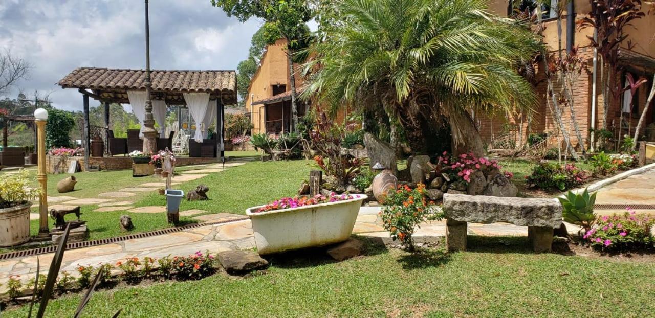 Palavras Novas Inn *